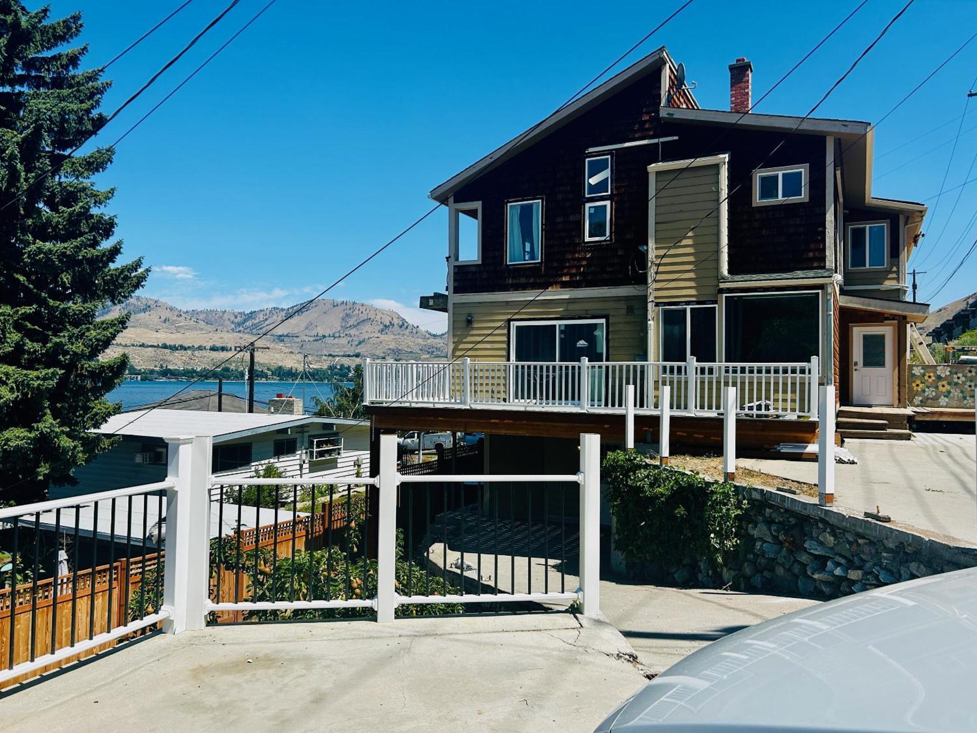 Water Street Retreat Chelan Room photo